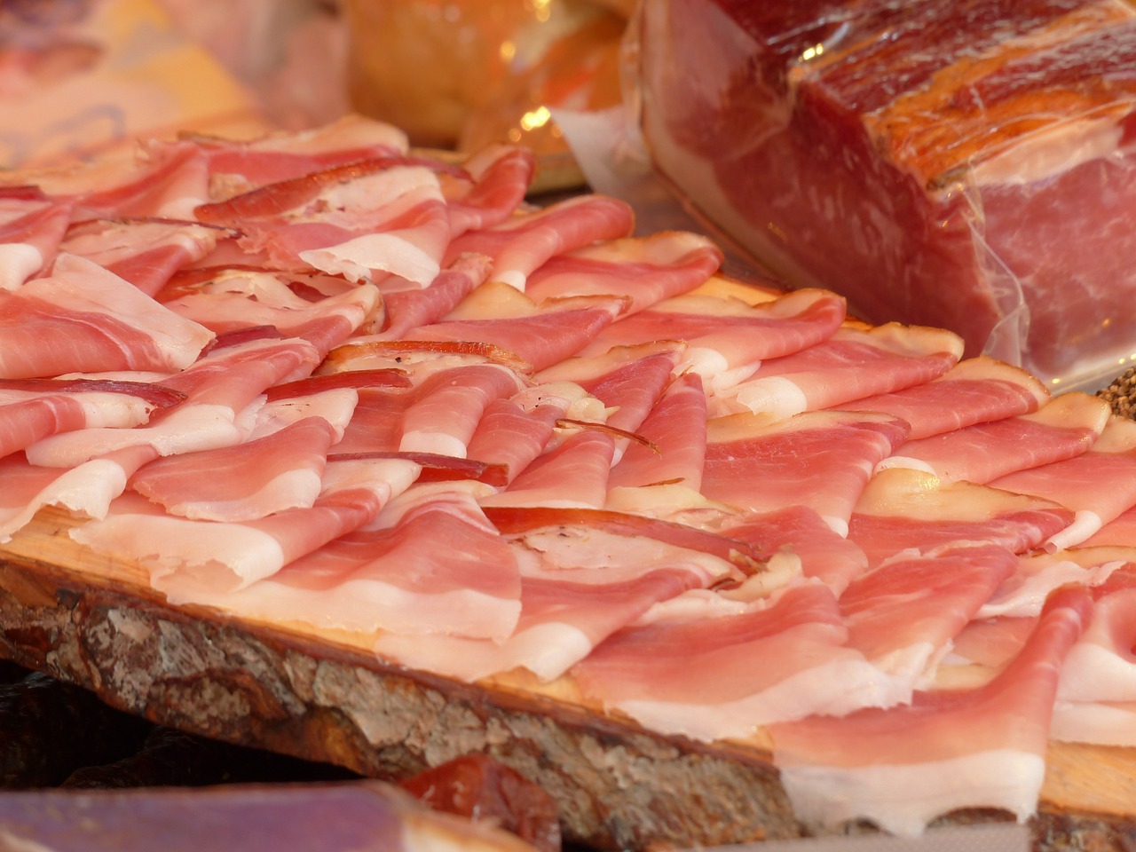 ham, sausage, sale-116754.jpg